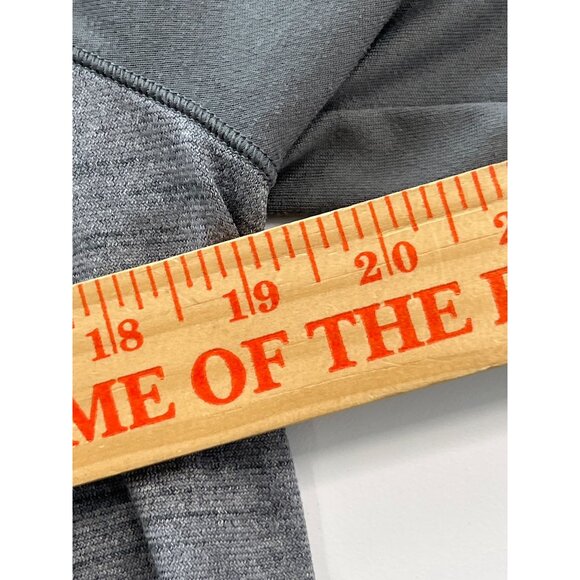 Under Armour Shirt Size Medium HeatGear Long Sleeve Gray Loose Fit Light Base - Picture 4 of 7